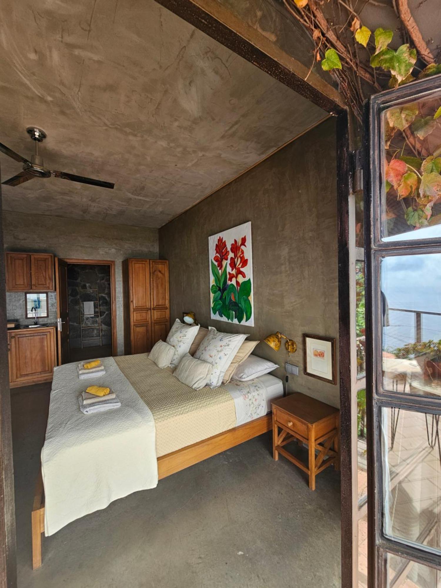 Les Terrasses Suites Calheta  Ngoại thất bức ảnh